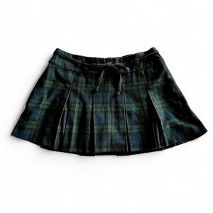 Hollister navy and green pleated plaid skirt with built in shorts
